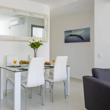 Appartement City With Balcony *