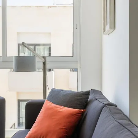 Appartement City With Balcony San Ġiljan