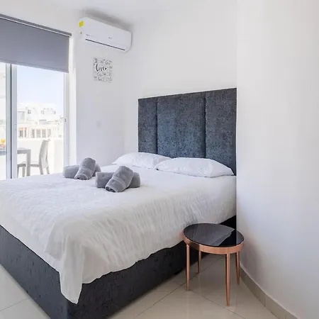 Appartement City With Balcony *