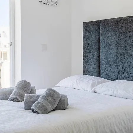 Appartement City With Balcony San Ġiljan